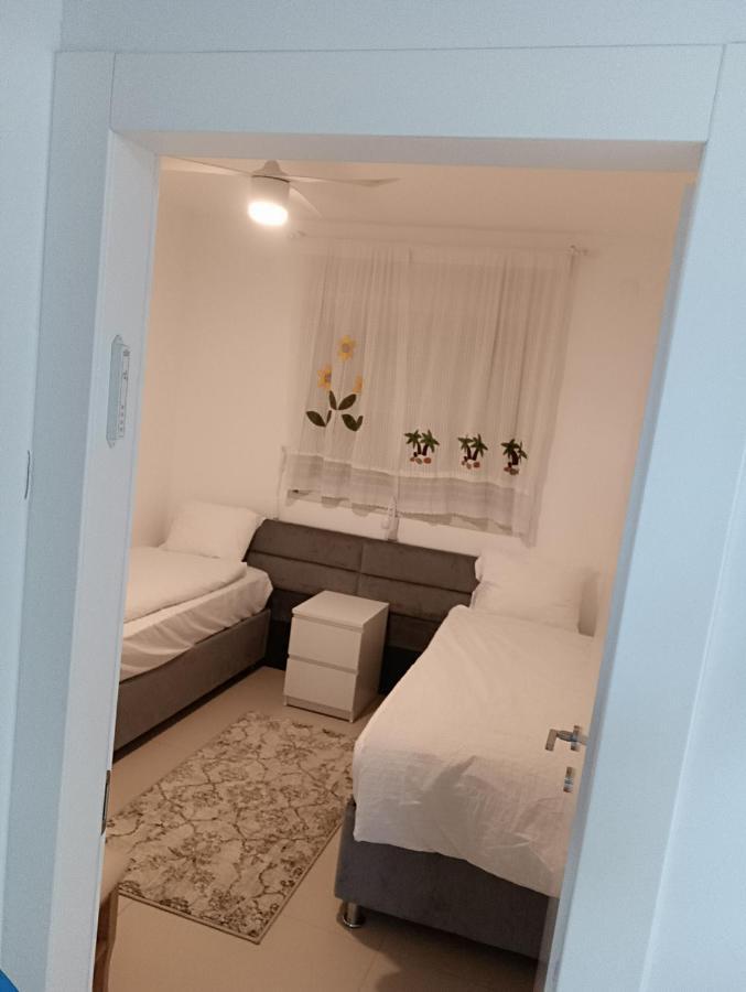 עכו דירה חדשה ליד הים- Akko-Brand New Apartment Exterior foto